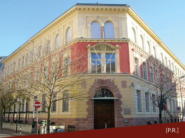 Speciale Orientamento - Scegli il tuo futuro! IISS Claudia De’ Medici