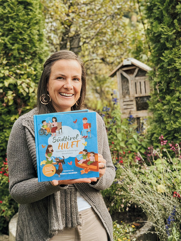 Kinderbuchautorin Isabella Halbeisen und ihr Buch „Südtirol hilft“